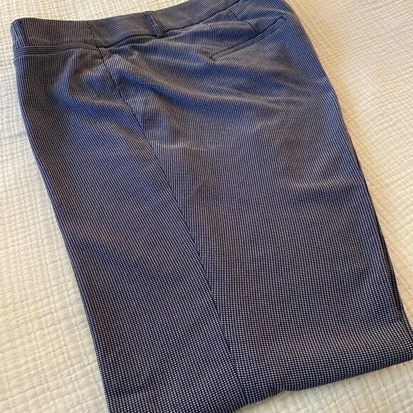 Blue with white specks - Picture 5 of 5